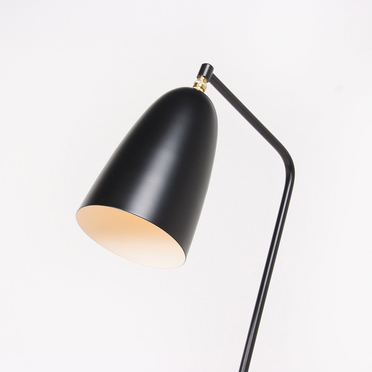 Greta Grossman Style: Minimalist Tripod Floor Lamp - 4 Colors